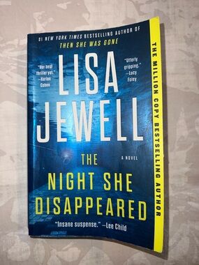 Lisa Jewell - The Night She Disappeared (Blue & Yellow Paperback)